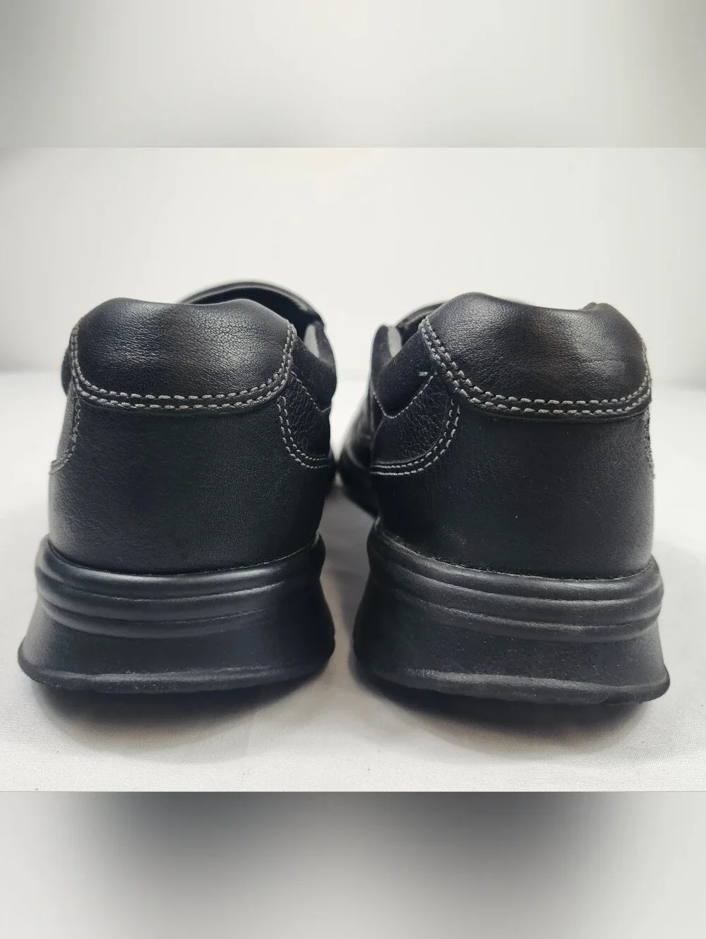 Clarks smooth black